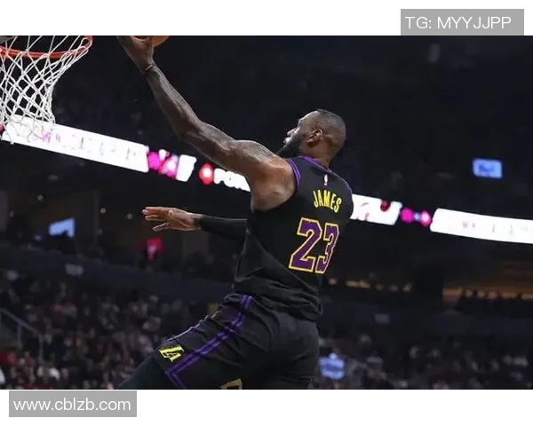 2017季后赛骑士与猛龙第二场激战回顾与精彩瞬间分析